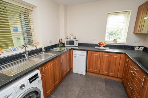 2 bedroom retirement property for sale, Greenfields, Theedway, Leighton Buzzard