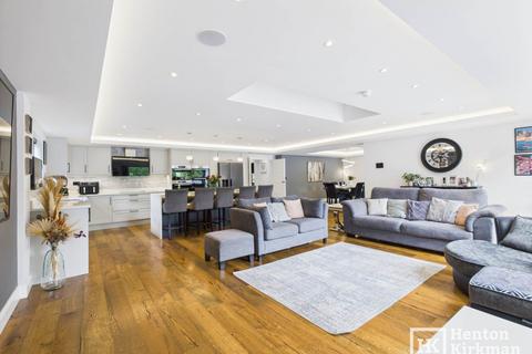 4 bedroom detached house for sale, Brock Hill, Wickford