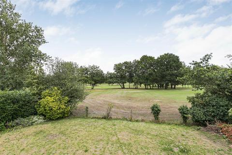 4 bedroom detached house for sale, Wonford Close, Kingston Upon Thames KT2