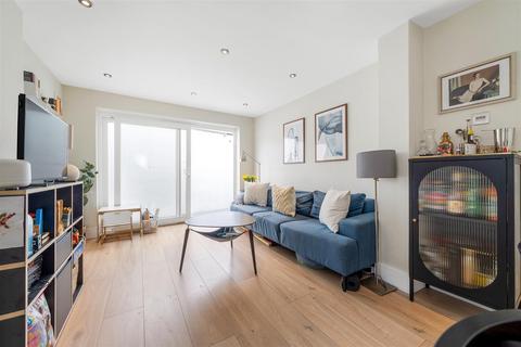 2 bedroom flat for sale, Cotswold Street, West Norwood, SE27