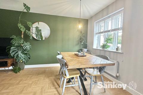 3 bedroom semi-detached house for sale, Oldbridge Way, Bilsthorpe, NG22