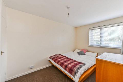 38 Fownes Street, London, SW11 2TJ