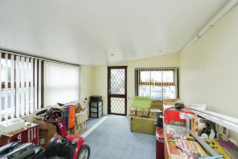 8 Greenvale Avenue, Birmingham, B26 3XL