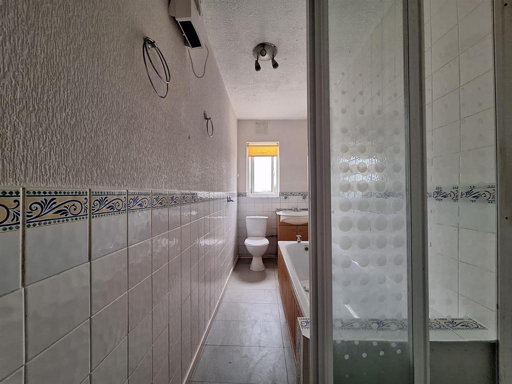 Whats App Image 2025-07-23 at 16.33.22 (4).jpeg