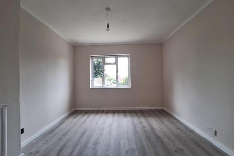 4 bedroom house to rent, Waddon New Road, Croydon