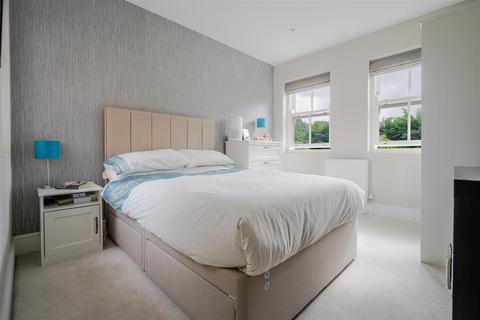 87 Kennel Ride, Ascot, SL5 7NU