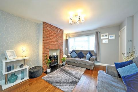 1 Elmhurst Close, Coven, Wolverhampton, WV9 5DX