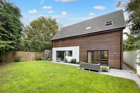 4 bedroom detached house for sale, Queens Park