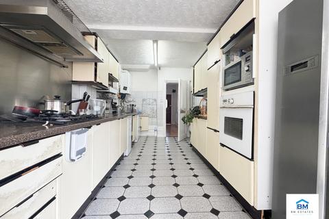 3 bedroom semi-detached house for sale, Shipley Road, Leicester LE5