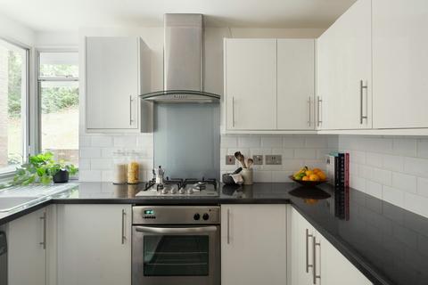 1 bedroom apartment for sale, Drake Court, Tylney Avenue, London SE19