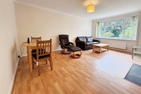 2 bedroom maisonette to rent, Avondale Avenue, Staines-upon-Thames, Surrey, TW18