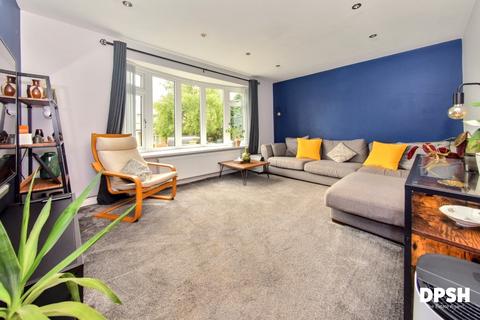 28 Beechfield, Leeds, LS12 5QS