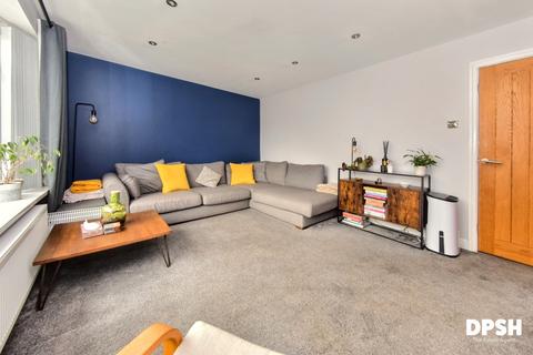 28 Beechfield, Leeds, LS12 5QS