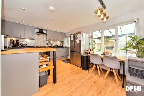 28 Beechfield, Leeds, LS12 5QS