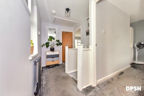 28 Beechfield, Leeds, LS12 5QS