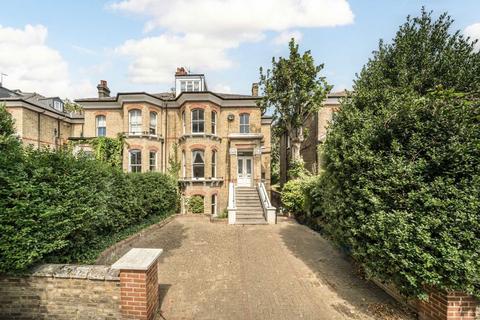 3 bedroom flat for sale, Cavendish Road, London NW6