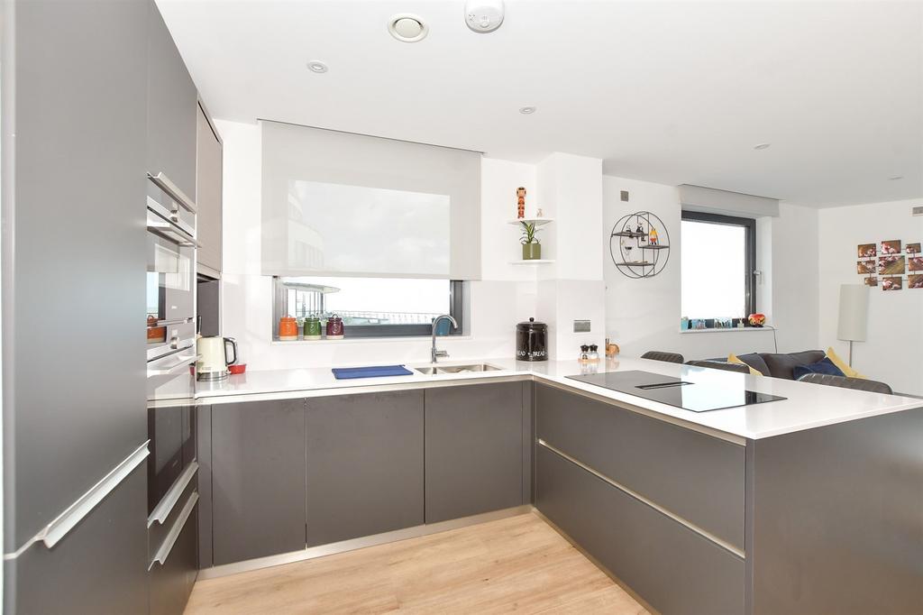 Lounge/ Kitchen