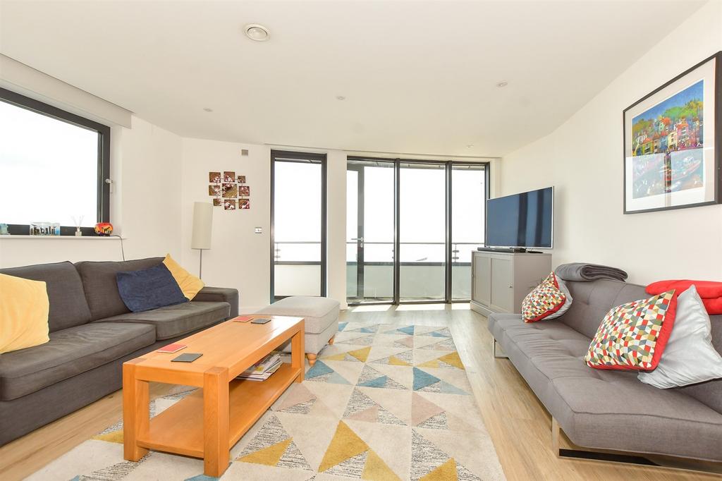 Lounge/ Kitchen