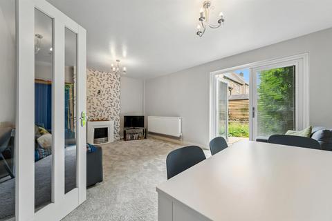 8 Fidlers Close, Bamford, Hope Valley, S33 0BZ