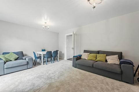 8 Fidlers Close, Bamford, Hope Valley, S33 0BZ