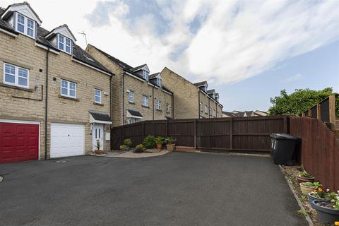 undefined, High Bank Close, Elland