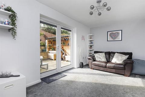 undefined, High Bank Close, Elland