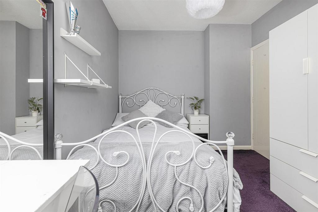 Bramleys Estate Agents - High Bank Close - Elland