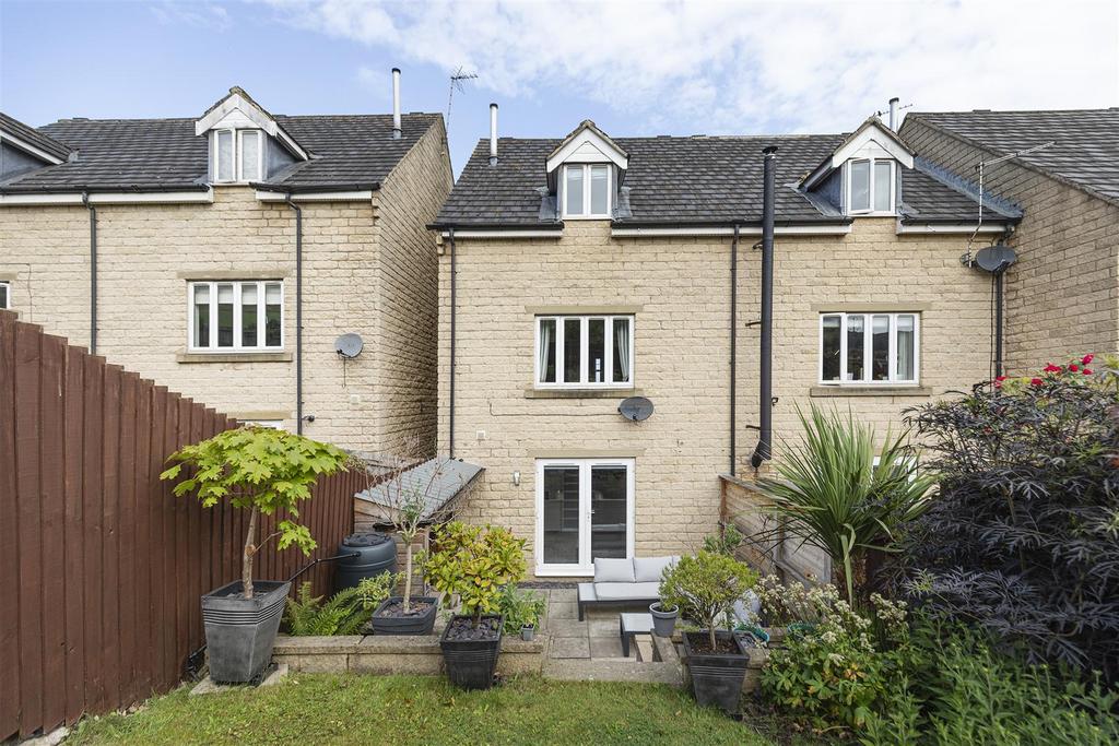 Bramleys Estate Agents - High Bank Close - Elland