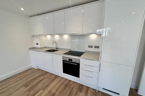 2 bedroom apartment to rent, New Road, Trinity Point New Road, DA11