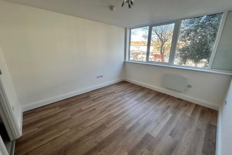 2 bedroom apartment to rent, New Road, Trinity Point New Road, DA11