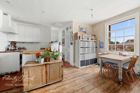 1 bedroom flat for sale, Gibson Gardens, London N16
