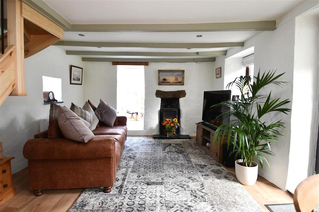 Living/dining room