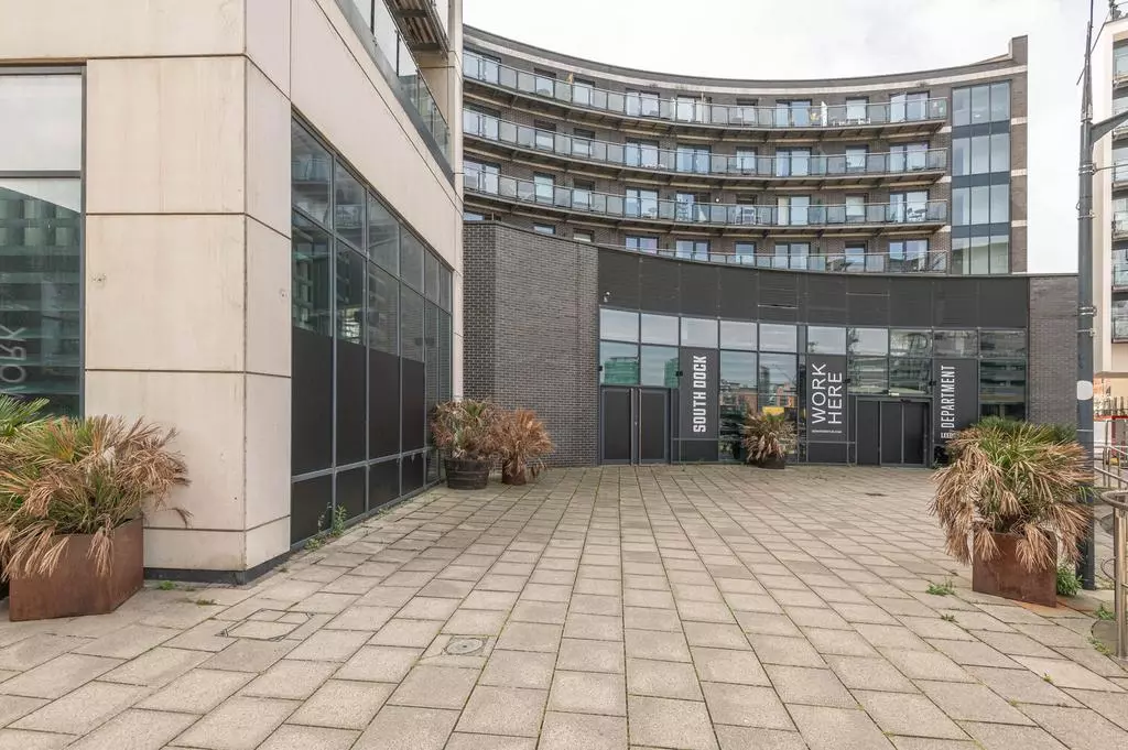 1 bedroom flat for sale - Photo 3