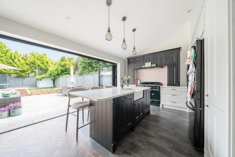 33 Packmores Road, London, SE9 2NB