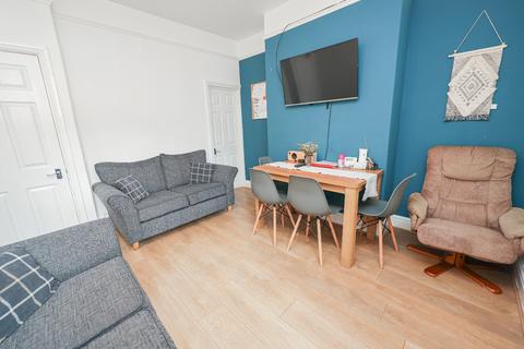 4 bedroom terraced house for sale, Scorer Street, Lincoln, Lincolnshire, LN5