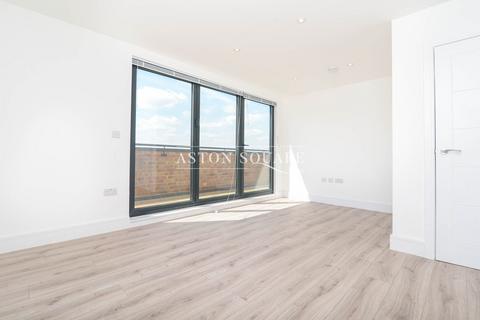1 bedroom flat to rent, Colney Hatch Lane, London N10