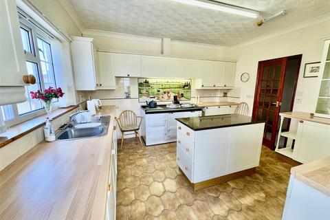 undefined, Gwaen Ganol, Criccieth