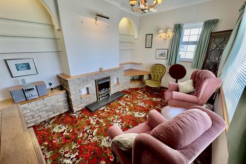 undefined, Gwaen Ganol, Criccieth