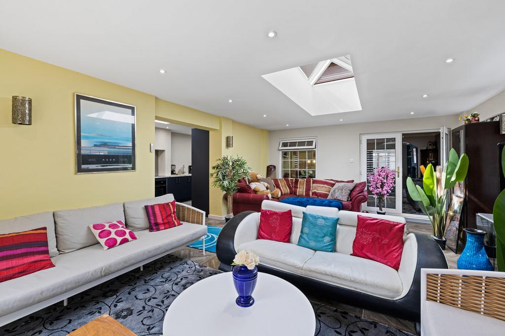 Reception room 3