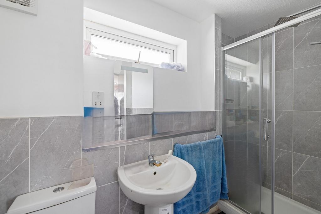 Bedroom 1 En-suite