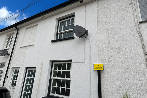 2 bedroom terraced house to rent, Two bedroom, terraced house in Clyst St Mary
