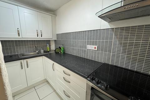 2 bedroom terraced house to rent, Two bedroom, terraced house in Clyst St Mary