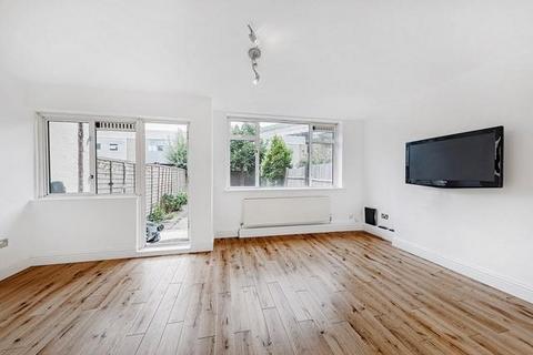 3 bedroom flat to rent, Patmore Estate, Battersea SW8