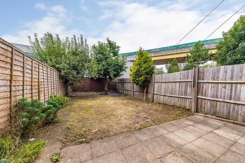 3 bedroom flat to rent, Patmore Estate, Battersea SW8