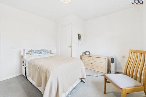 2 bedroom apartment for sale, Albion Mews | Spacious rooms and a rear facing canal view!