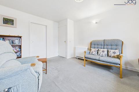 2 bedroom apartment for sale, Albion Mews | Spacious rooms and a rear facing canal view!