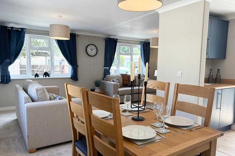 undefined, Crowthorne, Berkshire, RG40