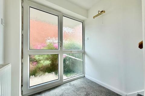 16 Henley Drive, Tamerton Foliot, Plymouth, PL5 4QA
