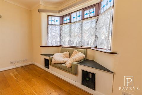 4 bedroom detached bungalow for sale, Seafield Gardens, Clacton-On-Sea