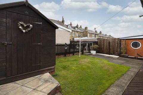 2 bedroom terraced house for sale, Dalmeny Avenue, Huddersfield